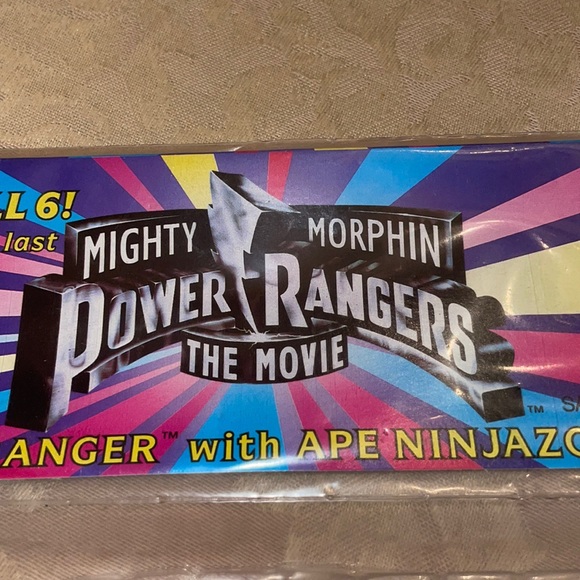Red Power Ranger Toy - Picture 3 of 6